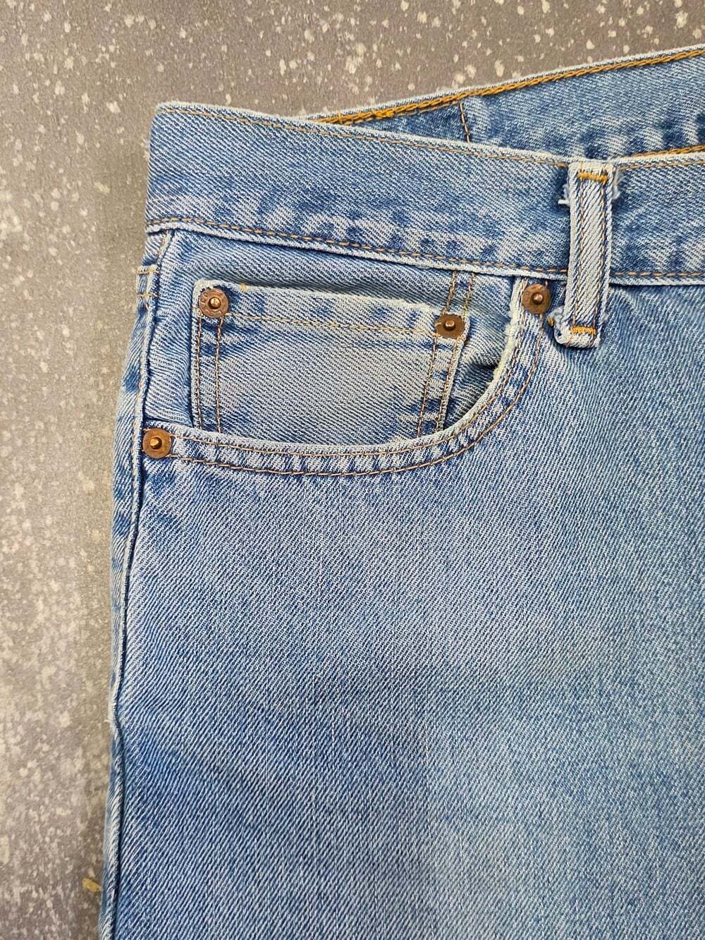 Vintage 90s Levi's Light Blue Classic Straight Jeans - Picture 4 of 10
